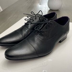 Ted baker London Men’s Black Leather Cap-Toe Dress Shoes